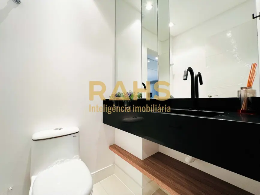 Apartamento com 3 quartos à venda, 123m2 em Atiradores, Joinville - SC - imagem 9 Foto 9 de Apartamento com 3 quartos à venda, 123m2 em Atiradores, Joinville - SC