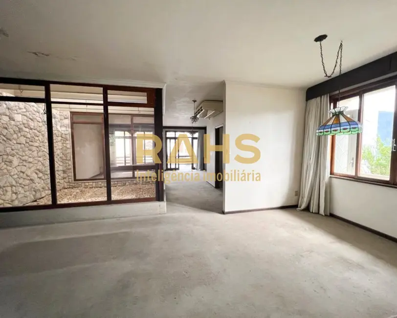 Foto 11 de Casa à venda, 1004m2 em Centro, Joinville - SC