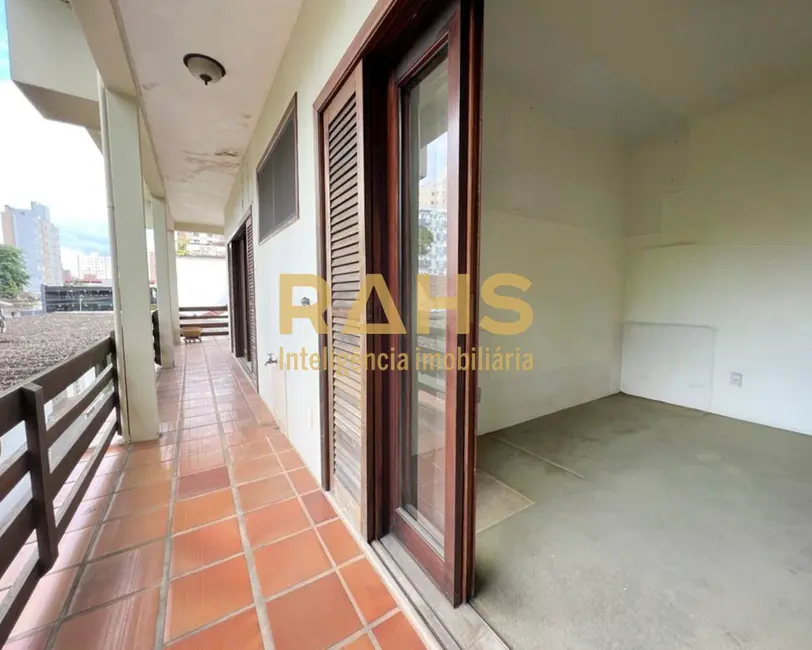 Foto 10 de Casa à venda, 1004m2 em Centro, Joinville - SC