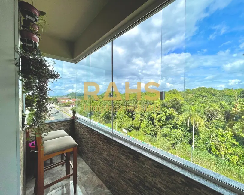 Foto 6 de Apartamento com 2 quartos à venda, 64m2 em Espinheiros, Joinville - SC