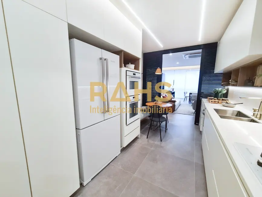 Foto 4 de Apartamento com 3 quartos à venda, 160m2 em América, Joinville - SC