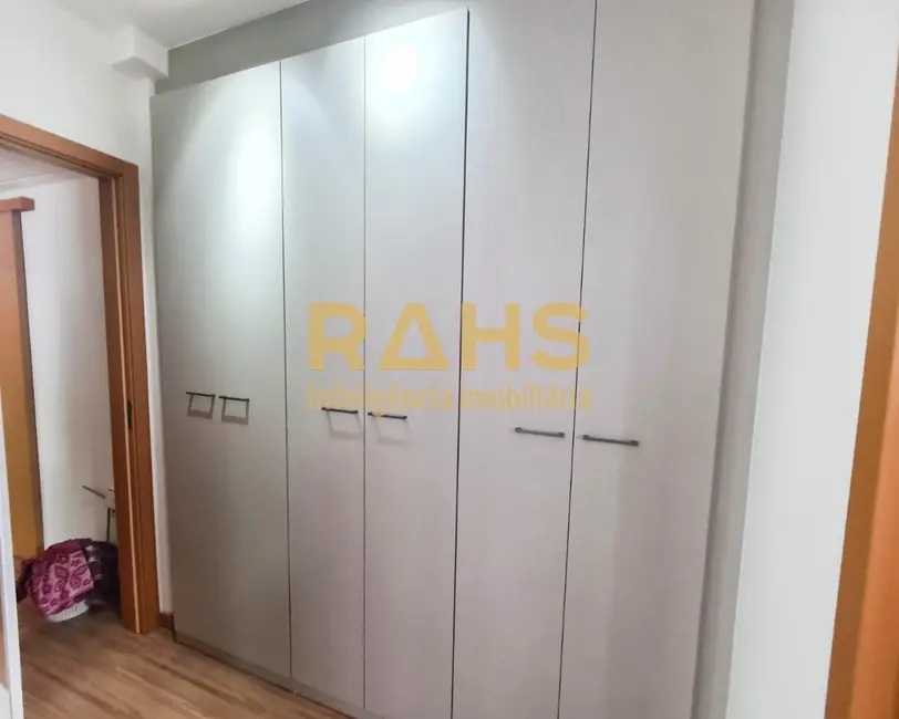 Foto 8 de Apartamento com 3 quartos à venda, 87m2 em Anita Garibaldi, Joinville - SC