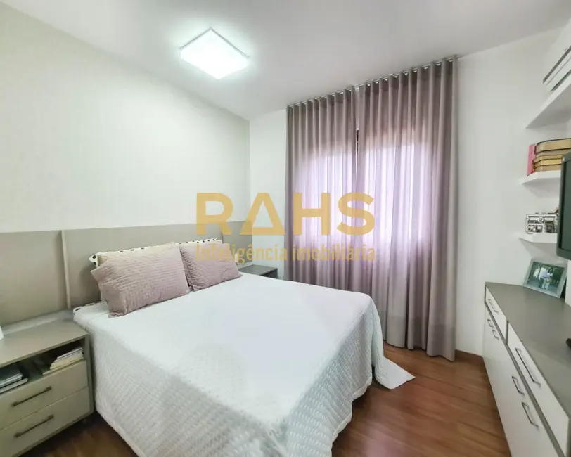 Foto 4 de Apartamento com 3 quartos à venda, 87m2 em Anita Garibaldi, Joinville - SC