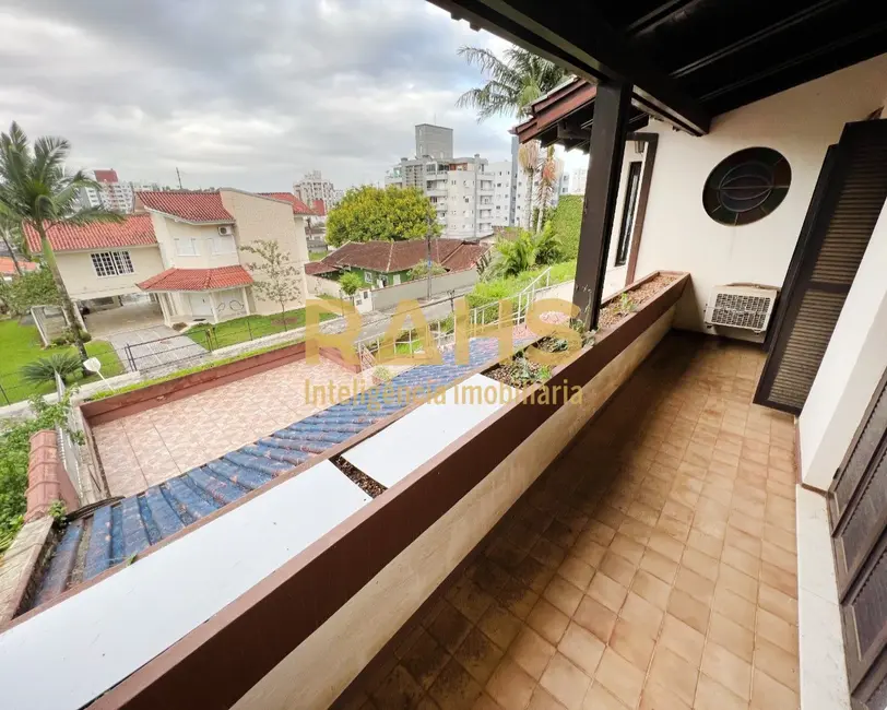 Foto 9 de Casa com 4 quartos à venda, 405m2 em Bom Retiro, Joinville - SC