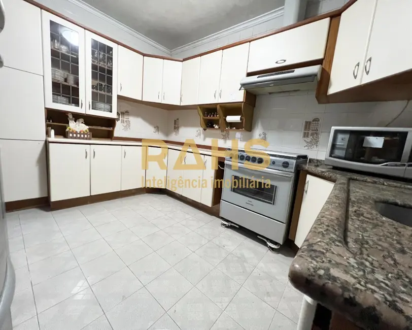 Foto 2 de Casa com 4 quartos à venda, 405m2 em Bom Retiro, Joinville - SC