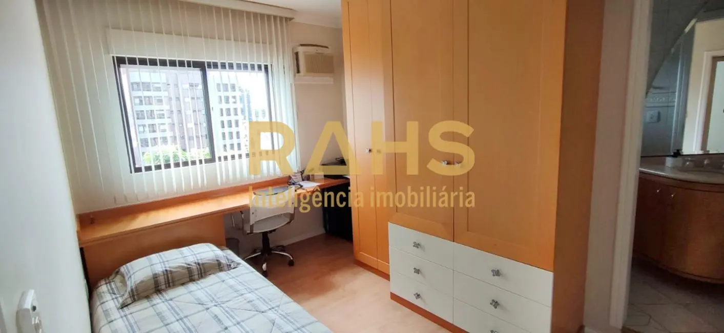 Foto 7 de Apartamento com 3 quartos à venda, 195m2 em Centro, Joinville - SC