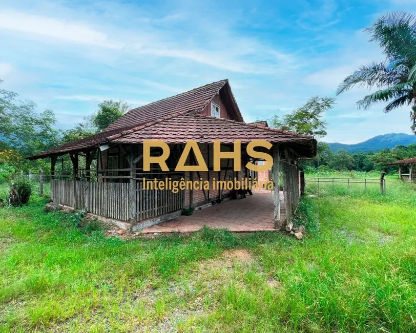 Foto 4 de Terreno / Lote à venda em Vila Nova, Joinville - SC