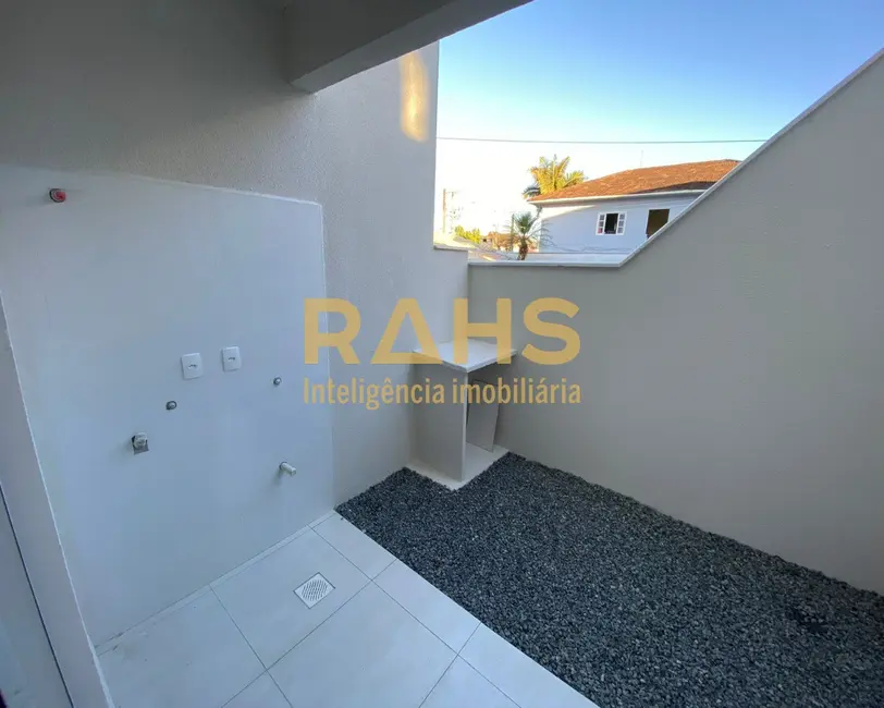 Foto 8 de Casa com 2 quartos à venda, 68m2 em Aventureiro, Joinville - SC