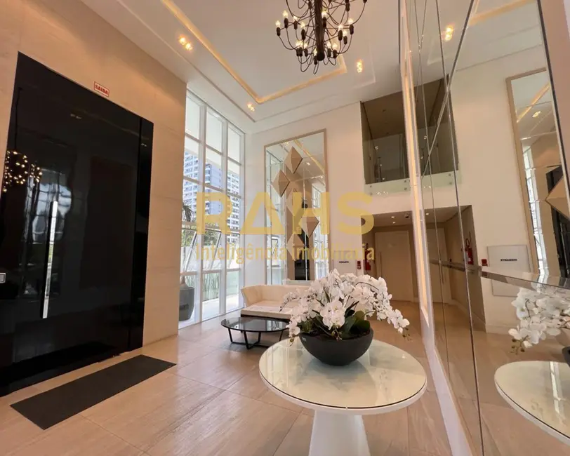 Foto 3 de Apartamento com 4 quartos à venda, 254m2 em Centro, Joinville - SC