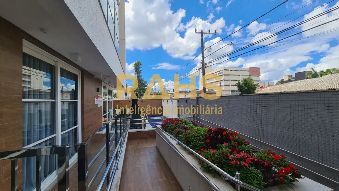 Foto 5 de Apartamento com 3 quartos à venda, 185m2 em Santo Antônio, Joinville - SC