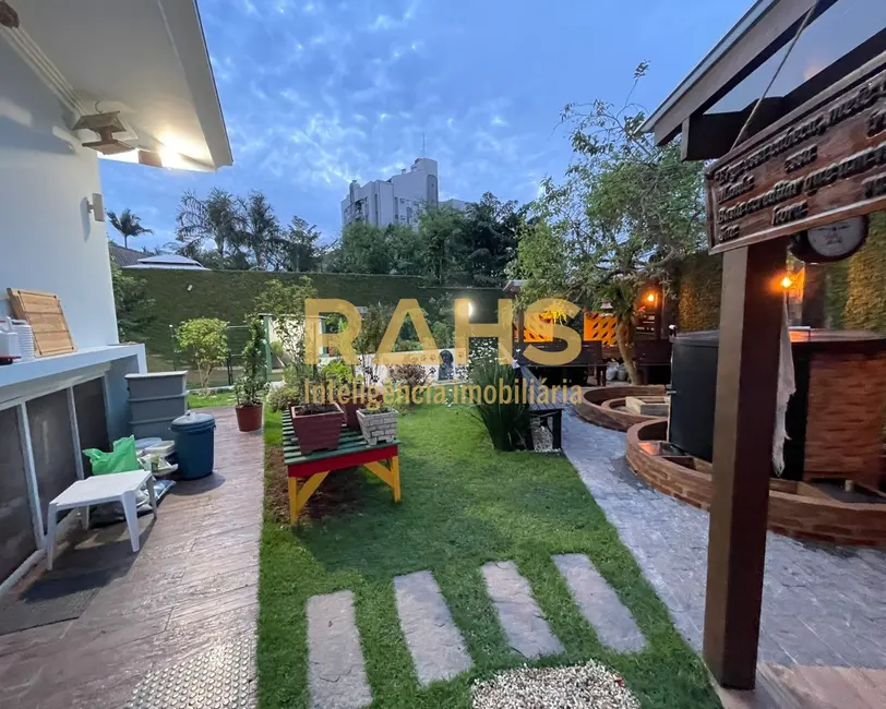 Casa de Condomínio com 4 quartos à venda, 426m2 em Saguaçu, Joinville - SC - imagem 3 Foto 3 de Casa de Condomínio com 4 quartos à venda, 426m2 em Saguaçu, Joinville - SC