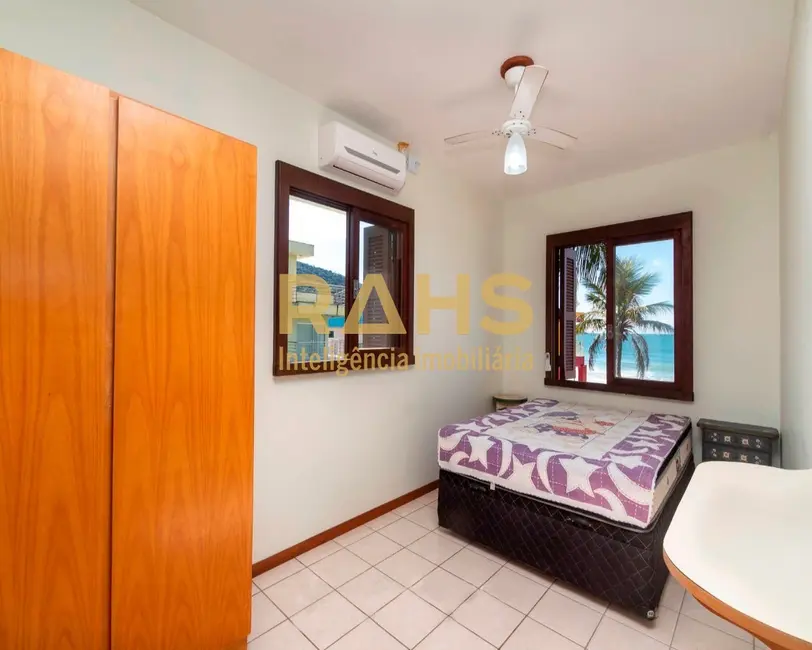 Casa com 4 quartos à venda, 224m2 em Bombinhas - SC - imagem 9 Foto 9 de Casa com 4 quartos à venda, 224m2 em Bombinhas - SC