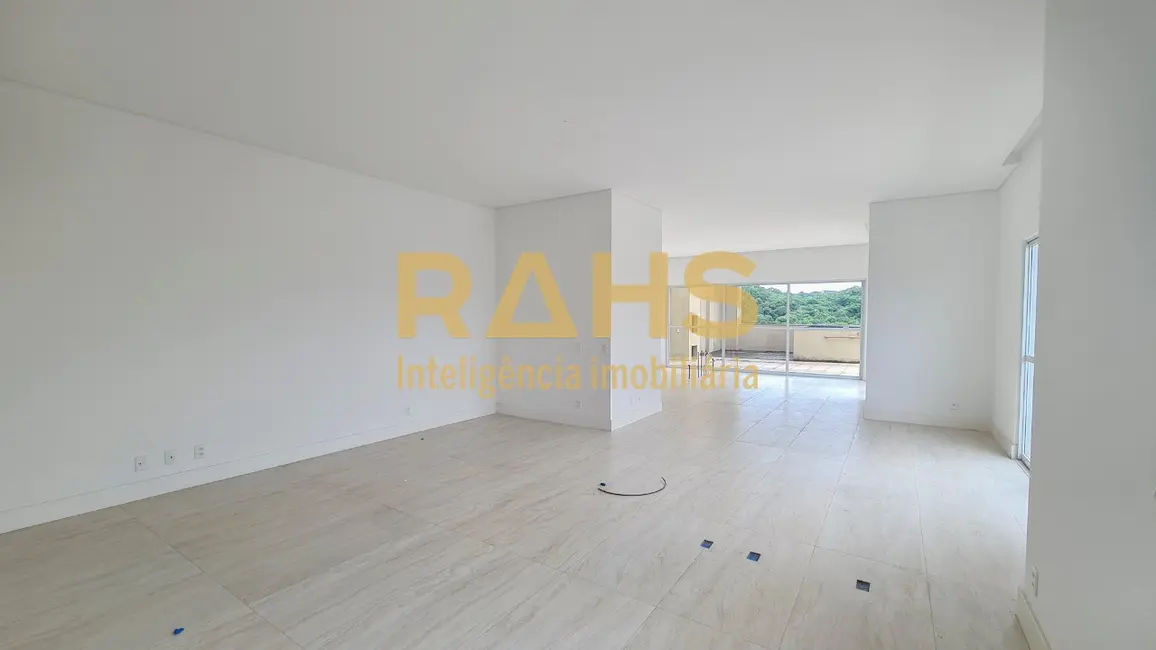 Foto 2 de Cobertura com 3 quartos à venda, 288m2 em Atiradores, Joinville - SC