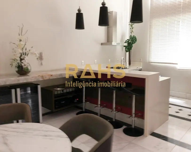 Apartamento com 4 quartos à venda, 307m2 em América, Joinville - SC - imagem 4 Foto 4 de Apartamento com 4 quartos à venda, 307m2 em América, Joinville - SC