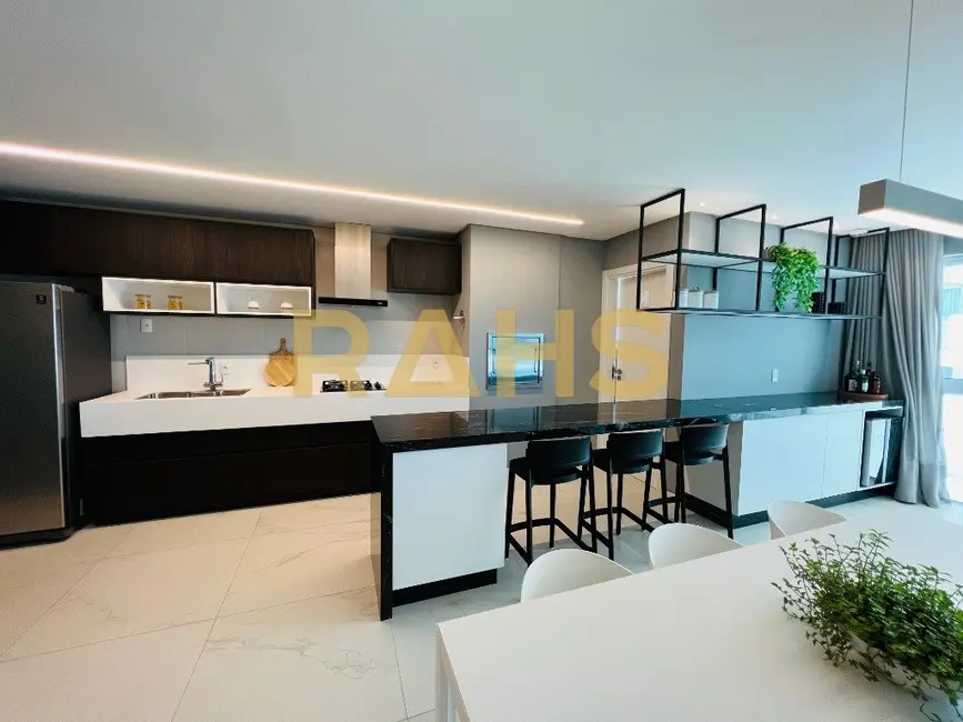 Foto 3 de Apartamento com 3 quartos à venda, 128m2 em Centro, Balneario Picarras - SC