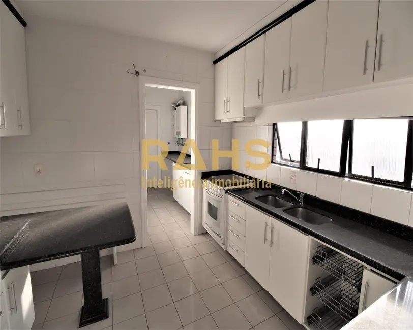 Foto 2 de Cobertura com 4 quartos à venda, 374m2 em América, Joinville - SC