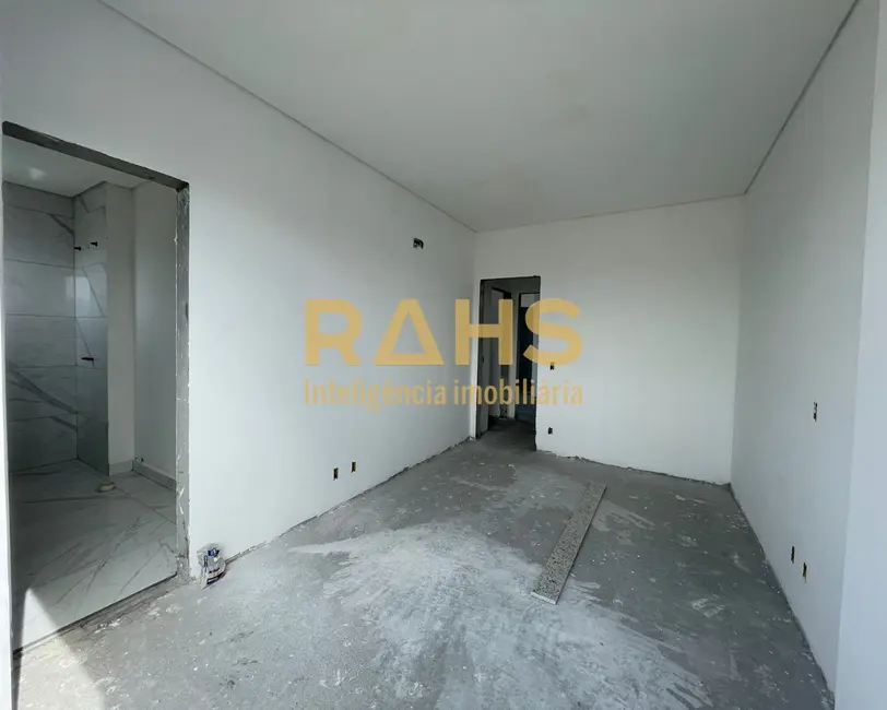 Foto 3 de Cobertura com 3 quartos à venda, 273m2 em América, Joinville - SC