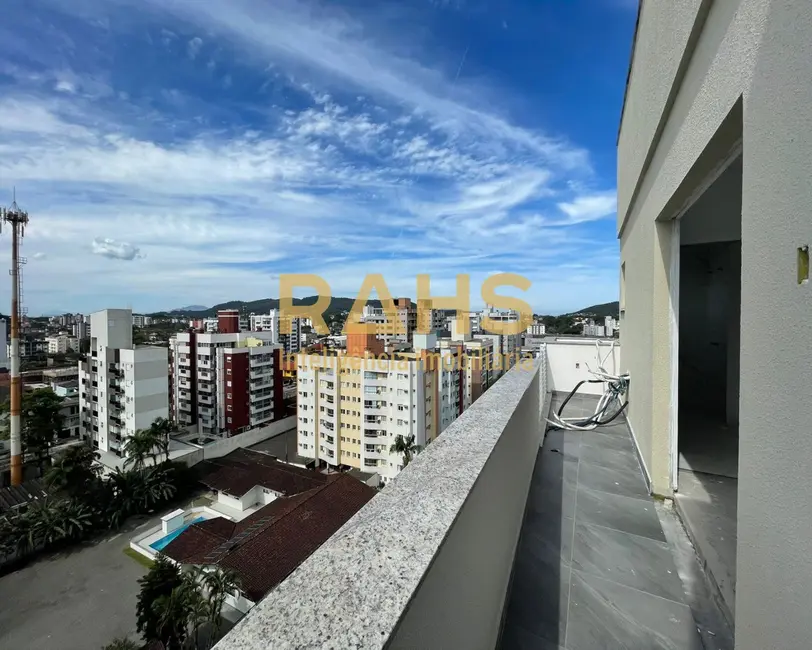 Foto 6 de Cobertura com 3 quartos à venda, 273m2 em América, Joinville - SC