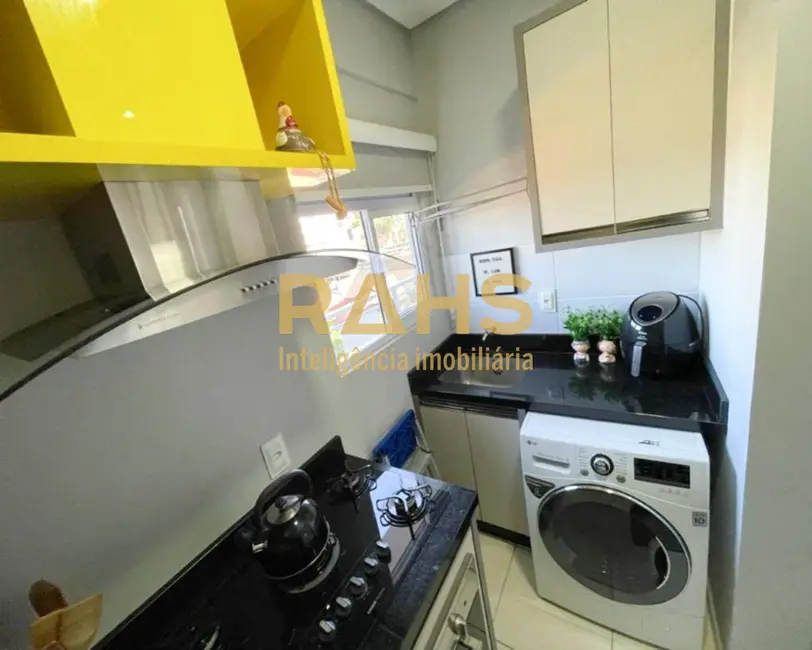 Foto 2 de Apartamento com 2 quartos à venda, 82m2 em Costa e Silva, Joinville - SC