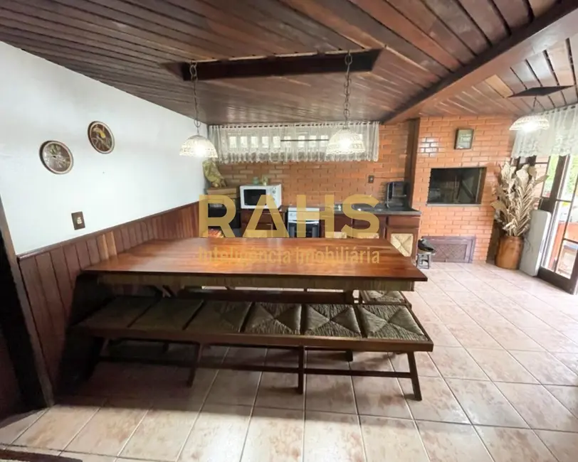 Foto 5 de Casa com 3 quartos à venda, 255m2 em Saguaçu, Joinville - SC