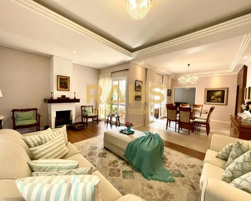 Foto 1 de Casa com 3 quartos à venda, 265m2 em América, Joinville - SC