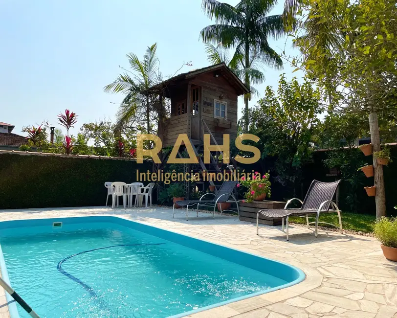 Foto 5 de Casa com 3 quartos à venda, 265m2 em América, Joinville - SC