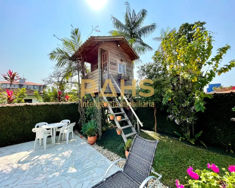 Foto 6 de Casa com 3 quartos à venda, 265m2 em América, Joinville - SC