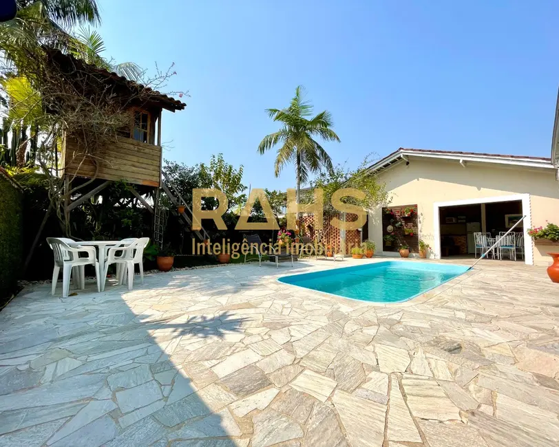 Foto 4 de Casa com 3 quartos à venda, 265m2 em América, Joinville - SC