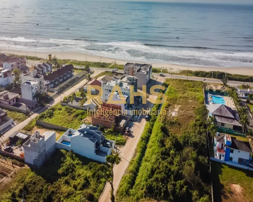 Foto 1 de Casa com 3 quartos à venda, 165m2 em Itapoa - SC
