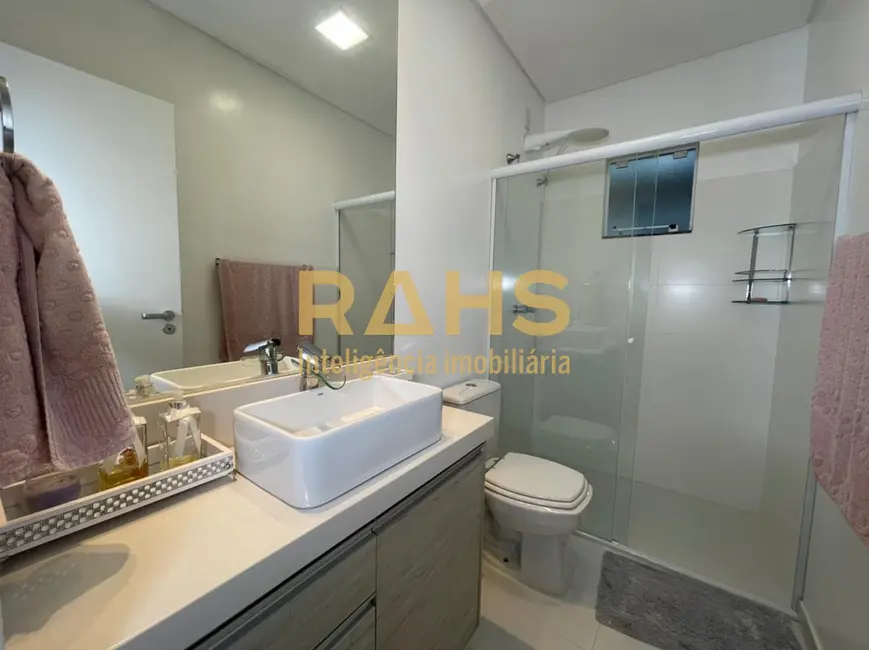 Foto 5 de Casa com 4 quartos à venda, 159m2 em Glória, Joinville - SC