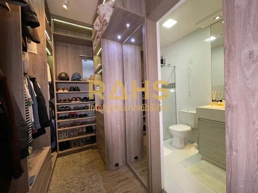 Foto 6 de Casa com 4 quartos à venda, 159m2 em Glória, Joinville - SC