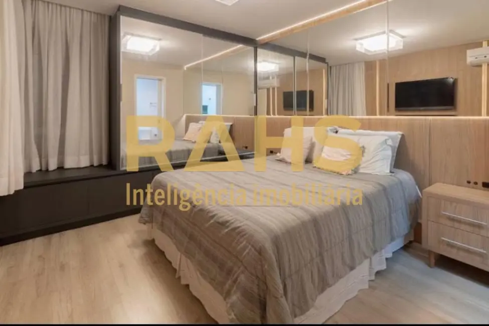 Foto 4 de Cobertura com 4 quartos à venda, 261m2 em Centro, Joinville - SC