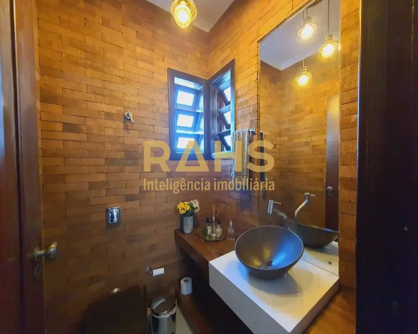 Foto 3 de Casa com 4 quartos à venda, 420m2 em Anita Garibaldi, Joinville - SC