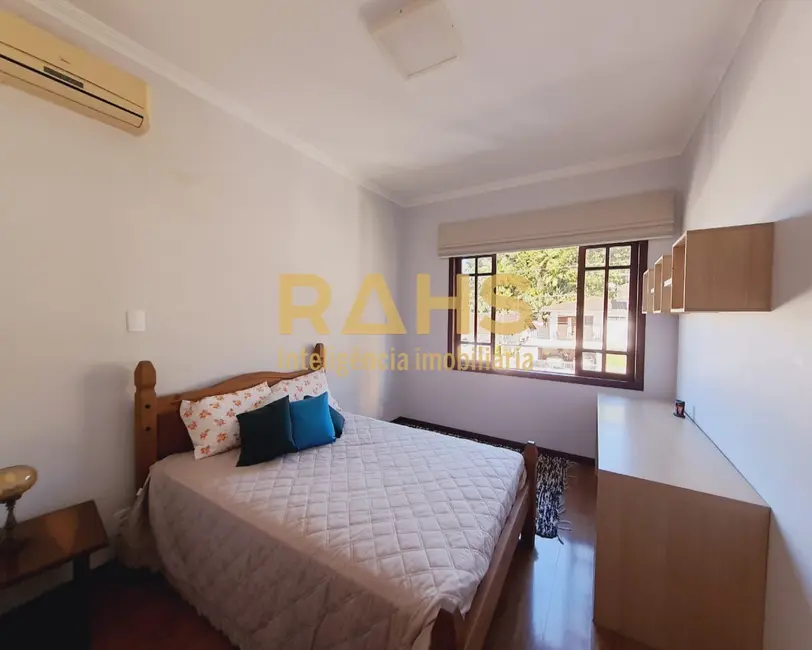 Foto 8 de Casa com 4 quartos à venda, 420m2 em Anita Garibaldi, Joinville - SC