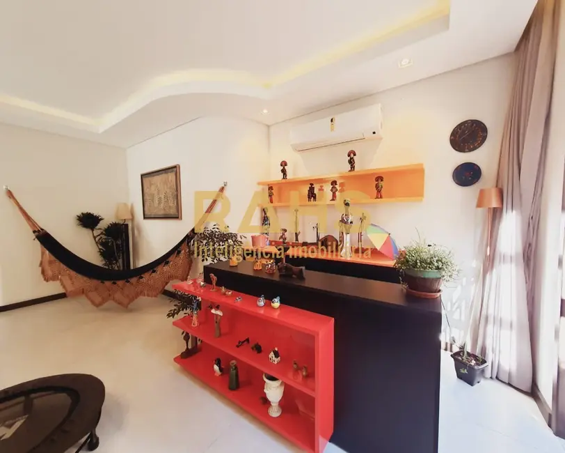 Foto 2 de Casa com 4 quartos à venda, 420m2 em Anita Garibaldi, Joinville - SC