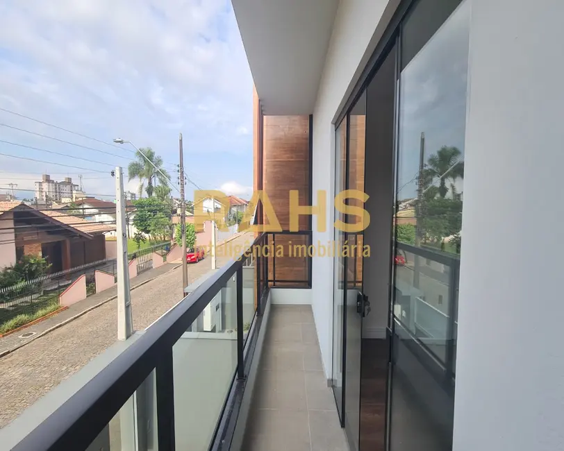 Foto 7 de Casa com 3 quartos à venda, 195m2 em Floresta, Joinville - SC