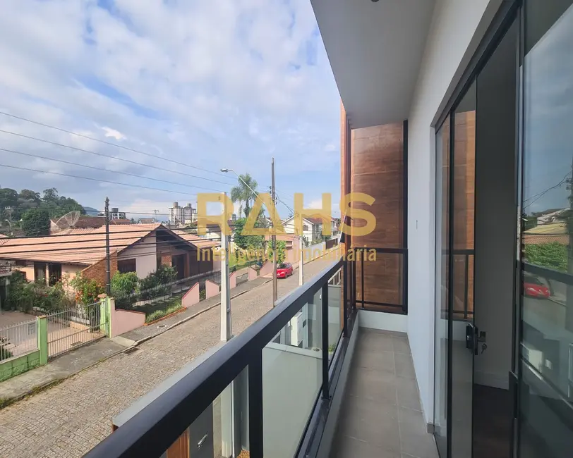 Foto 8 de Casa com 3 quartos à venda, 195m2 em Floresta, Joinville - SC