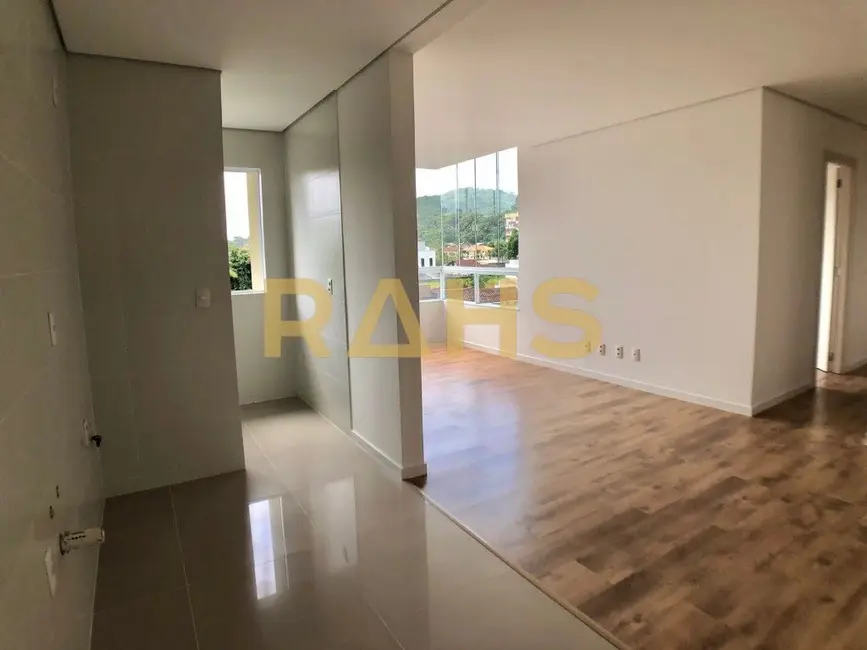 Foto 3 de Apartamento com 2 quartos à venda, 60m2 em Saguaçu, Joinville - SC