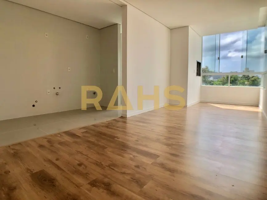 Foto 2 de Apartamento com 2 quartos à venda, 60m2 em Saguaçu, Joinville - SC