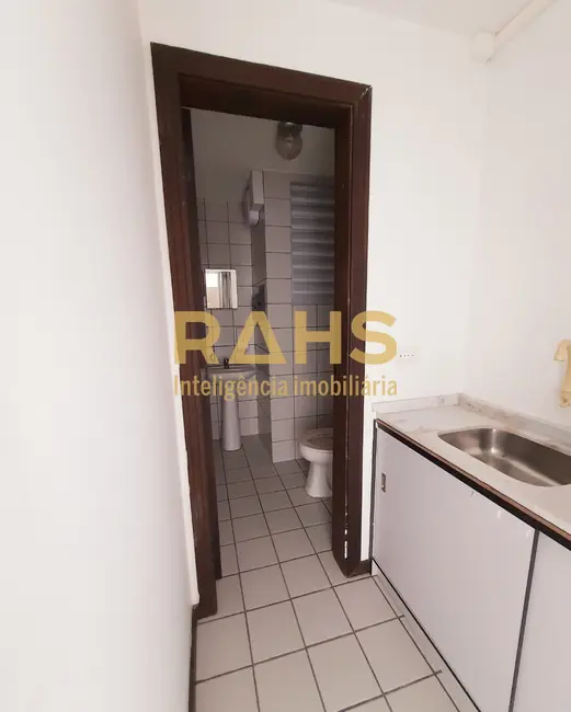 Sala Comercial à venda, 74m2 em Centro, Joinville - SC - imagem 7 Foto 7 de Sala Comercial à venda, 74m2 em Centro, Joinville - SC