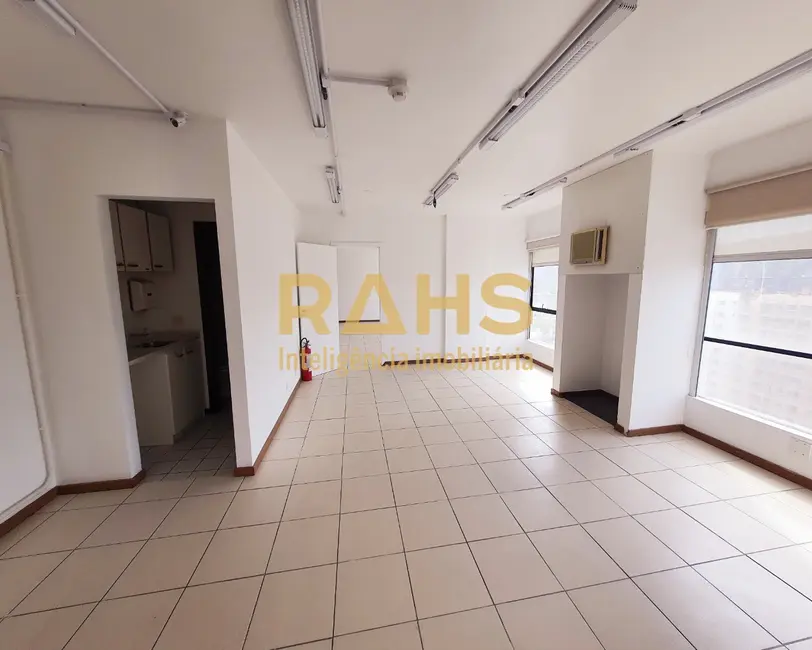 Sala Comercial à venda, 74m2 em Centro, Joinville - SC - imagem 5 Foto 5 de Sala Comercial à venda, 74m2 em Centro, Joinville - SC