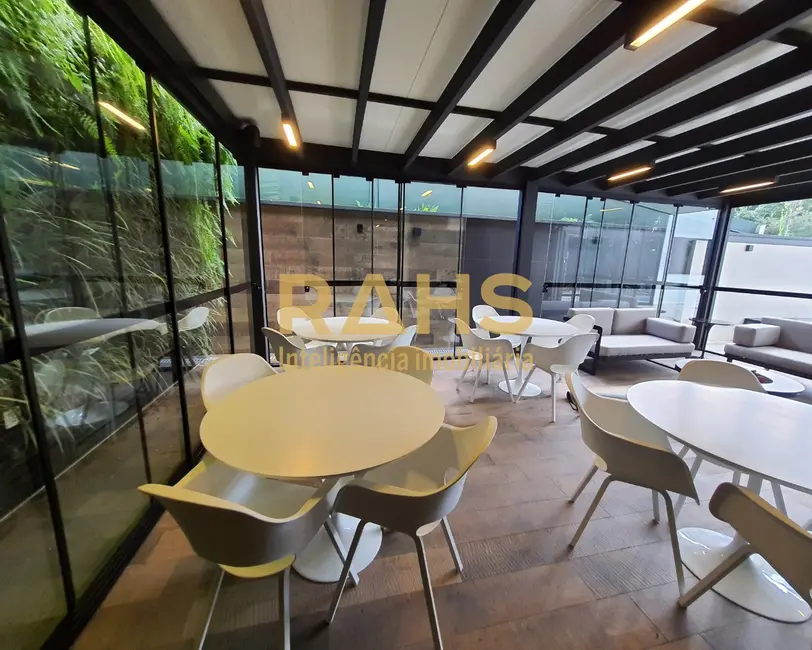 Foto 8 de Cobertura com 4 quartos à venda, 367m2 em Glória, Joinville - SC