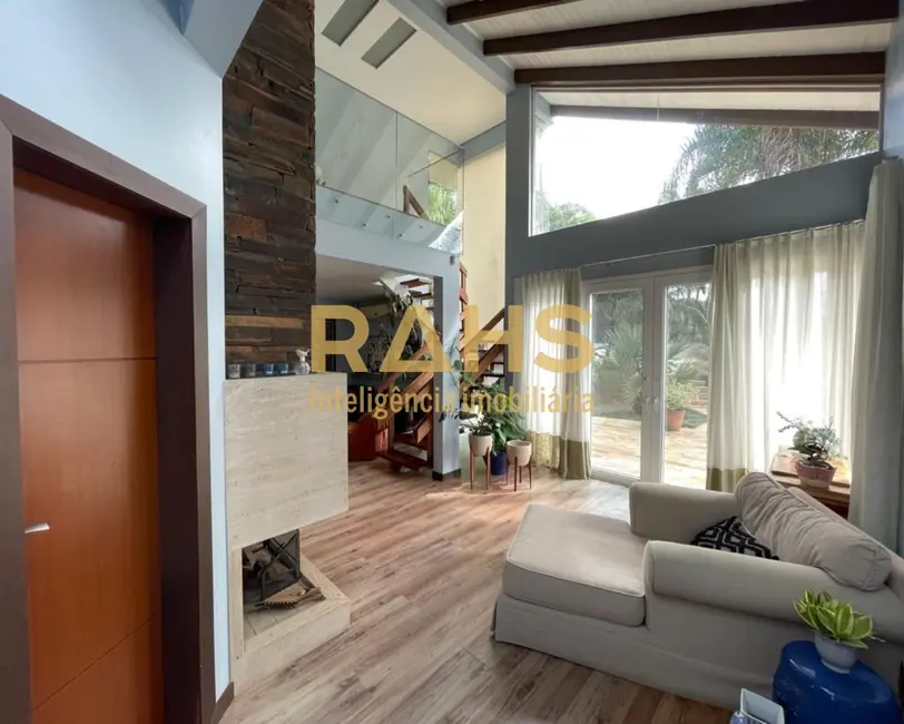 Foto 2 de Casa com 3 quartos à venda em São Marcos, Joinville - SC