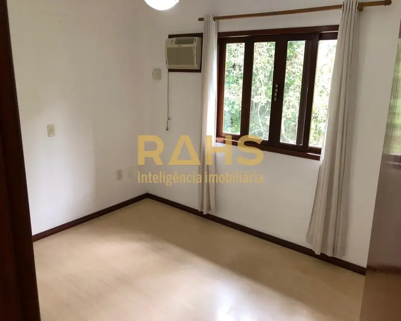 Foto 3 de Casa com 3 quartos à venda, 208m2 em Anita Garibaldi, Joinville - SC