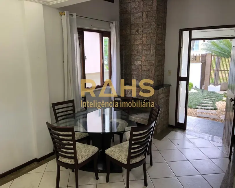 Foto 9 de Casa com 3 quartos à venda, 208m2 em Anita Garibaldi, Joinville - SC