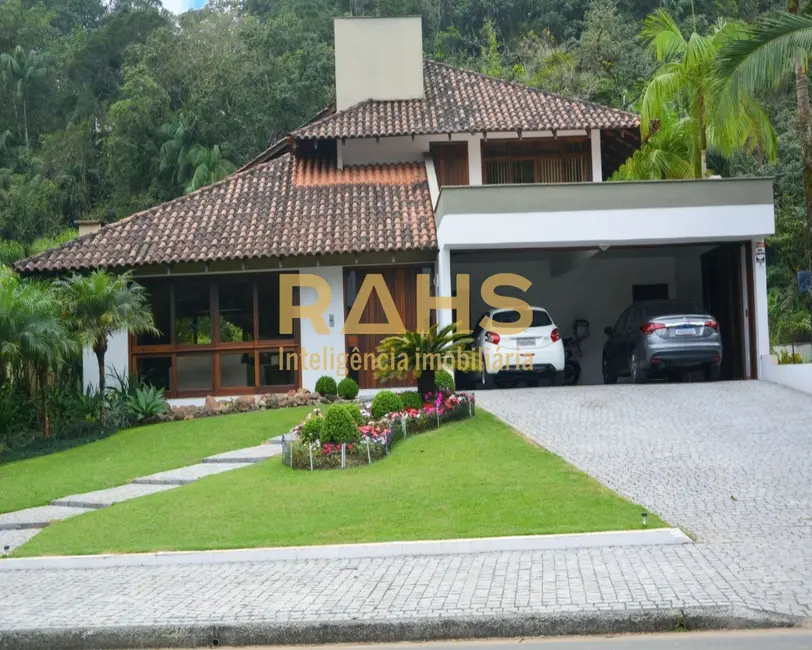 Foto 1 de Casa de Condomínio com 4 quartos à venda, 460m2 em Saguaçu, Joinville - SC