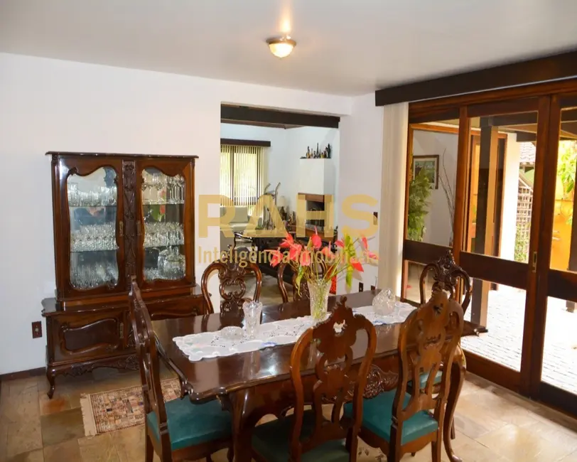 Foto 2 de Casa de Condomínio com 4 quartos à venda, 460m2 em Saguaçu, Joinville - SC