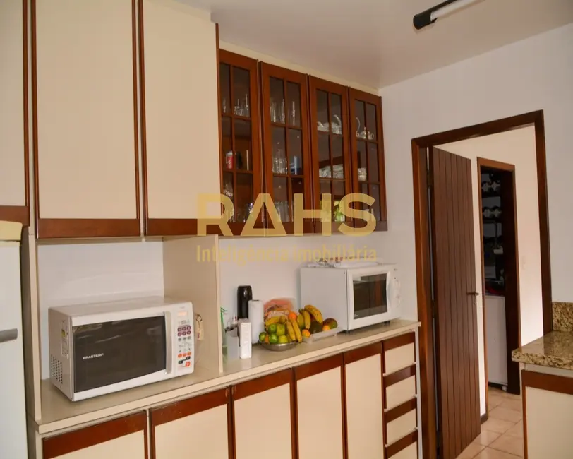 Foto 9 de Casa de Condomínio com 4 quartos à venda, 460m2 em Saguaçu, Joinville - SC