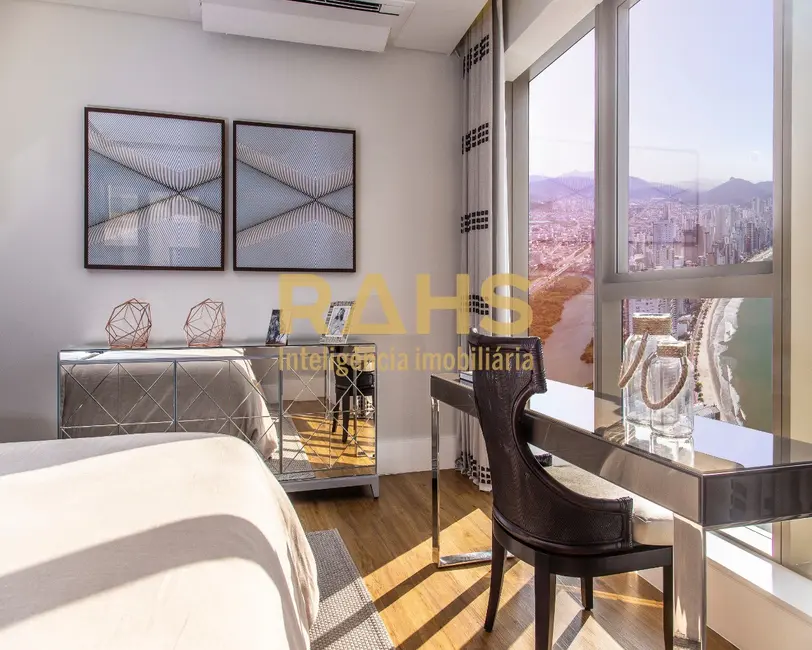 Foto 2 de Apartamento com 4 quartos à venda, 257m2 em Centro, Balneario Camboriu - SC