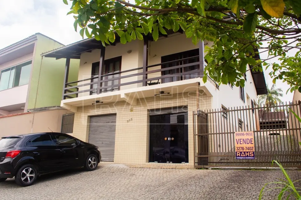 Foto 2 de Casa com 5 quartos à venda, 360m2 em Nova Brasília, Joinville - SC